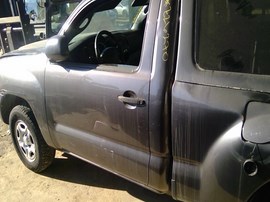 2011 TOYOTA TACOMA, GRAT, STD CAB., 2.7L, 2WD.  Z26270